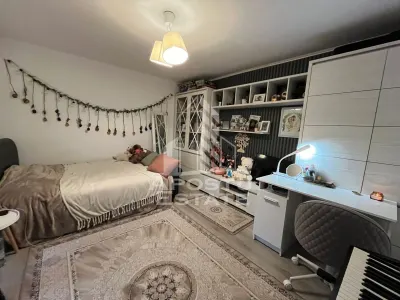 Casa cu 3 camere, renovata, 270mp teren, acces auto, zona Sagului - foto 5