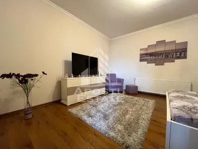 Casa la curte comuna zona Odobescu, doar 4 locatari, gradina proprie - foto 8