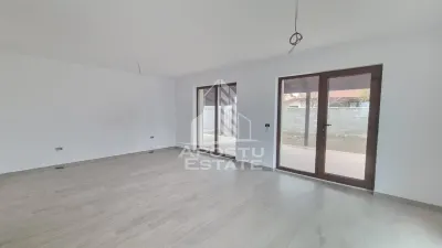 Casa individuala de vanzare cu 4 camere si garaj, Giarmata - foto 3