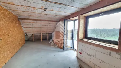Casa individuala de vanzare la rosu cu teren generos, Seceani - foto 9