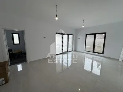 Duplex cu 5 camere si 3 bai, complet finalizat, disponibil imediat. - foto 1