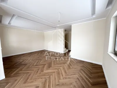 Duplex cu perete dublu, 4 camere si 3 bai finalizat, toate utilitatile - foto 3