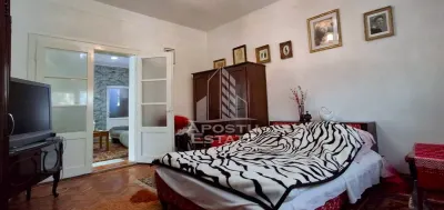 Casa de vanzare in Ineu formata din 2 cladiri - foto 18