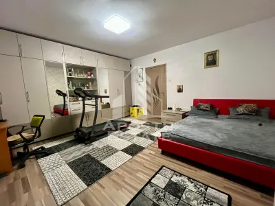 Doua apartamente de vanzare la curte comuna,zona Traian, Timisoara - Timisoara