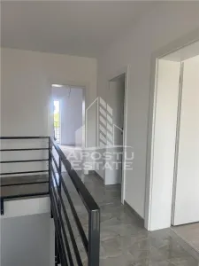 Dupex pozitie foarte buna in Giarmata Mare - foto 9
