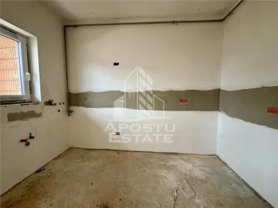 Apartament cu 2 camere, etaj 1, bucatarie semideschisa, Giroc - foto 4
