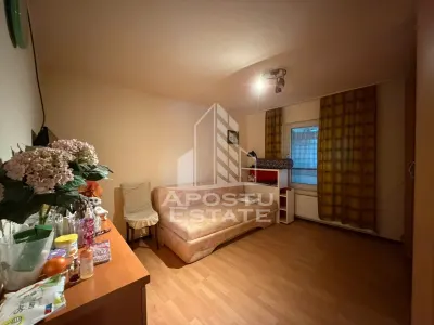 Duplex cu 3 camere, 2 bai, 2 bucatarii, teren 222 mp, zona Elisabetin - foto 2