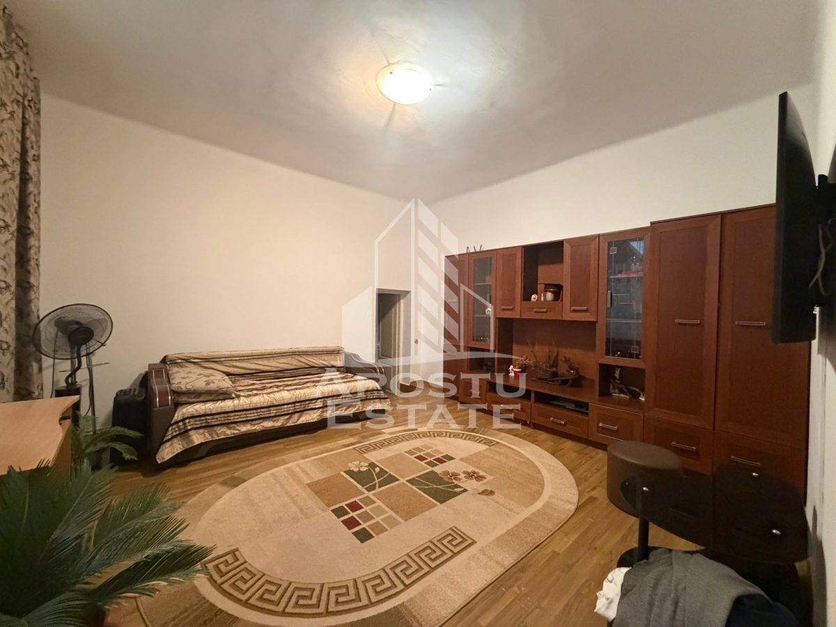 Apartament cu 2 camere, centrala proprie,  teren 99 mp, zona Iosefin - Timisoara