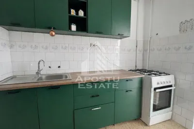 Apartament 2 camere , decomandat, etajul 3/4, zona Girocului - foto 3