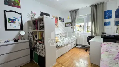 Apartament de vanzare cu 3 camere, mobilat utilat, zona Bucovina - foto 12