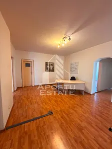 Apartament pretabil birouri, 4 incaperi, 130 mp, Central Timisoara - foto 1