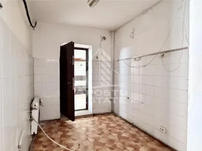 Casa de vanzare P+1E bulevardul Dambovita - foto 6