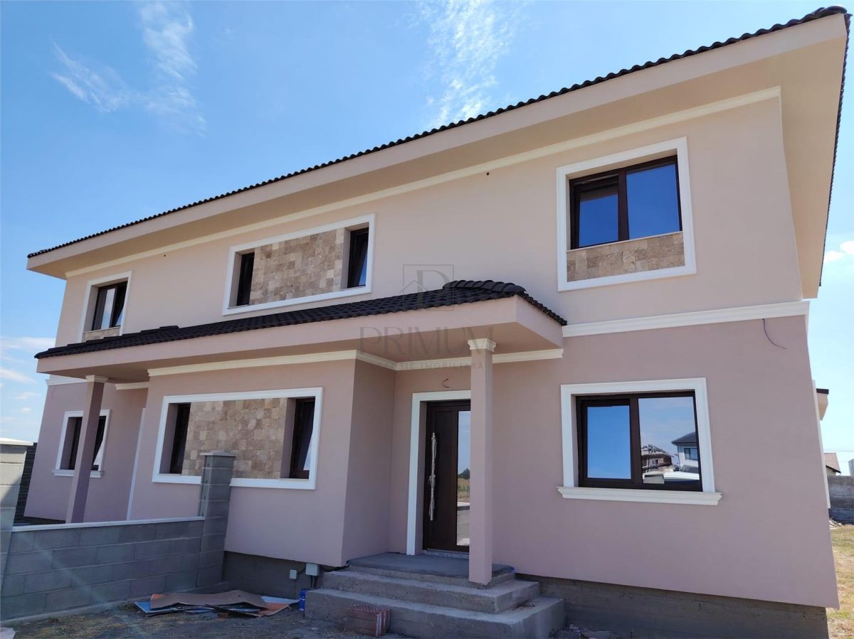 DUPLEX SPATIOS - ZONA BUNA - TOATE UTILITATILE - Mosnita Veche