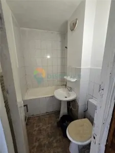 Podul Ros, ETAJ 1,  doua camere Decomandate, 2 balcoane, 53 mp, Fara Risc - foto 8