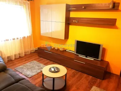 Podu ros, 3 camere 76 mp, 1001 Articole, etaj intermediar, 128000 euro - foto 2