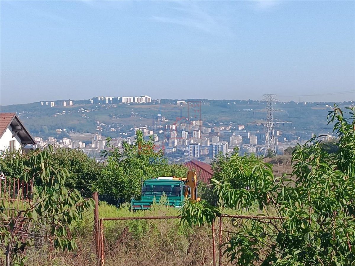 OCAZIE! Str Podisului  TEREN 550mp  intravilan utilitati aproape lot de casa - Iasi