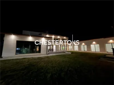 Vila exclusivista formata din 4 cladiri si balta amenajata, Baldovinesti -Braila, ideal investitie. - foto 2