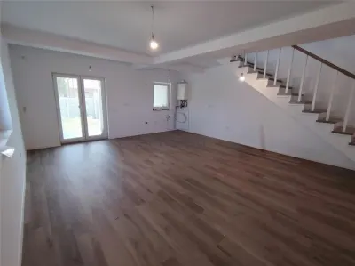 Duplex modern - compartimentare diferita - finalizat - foto 2