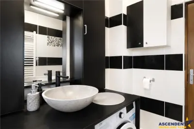Apartament 2 camere decomandat, cu terasa, gradina si parcare privata – Tractorul, Coresi - foto 14