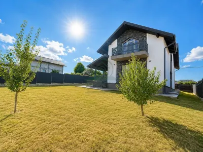 Casa 5 camere /2 bai Miroslava Ciurbesti 500 mp teren - Miroslava