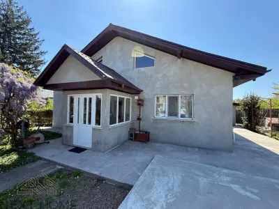 Casa de vanzare Botarlau | 150 mp utili | Teren 1.100 mp | Ideala locuinta sau casa de vacanta - Botarlau