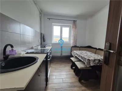 Apartament 3 camere decomandat, 2 bai, Cetate Mercur ,83000 euro - foto 3