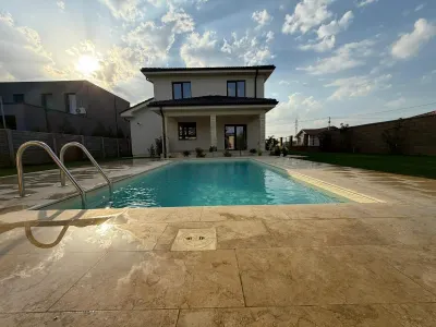 VILĂ PREMIUM CU PISCINĂ ÎNCĂLZITĂ | MOȘNIȚA NOUĂ | 605 MP TEREN - Mosnita Noua