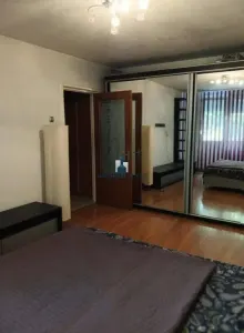 Vanzare Apartament 2 Camere Decomandat Al.Resita - Bucuresti