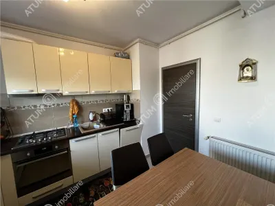 De vanzare apartament cu 2 camere decomandate etaj 1 zona Pictor Brana - foto 7