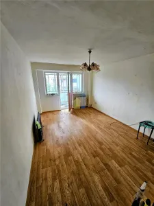 Apartament 4 camere confort 1 Decomandat 82mpViziru 3 - foto 8