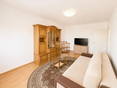 Apartament decomandat cu 3 camere si 2 bai in Astra, Brasov - foto 3