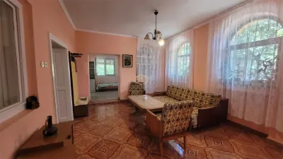 Casa cu 3 camere | Teren 4.741 m² | Centru Lipau - foto 4