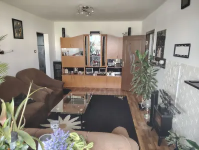 Apartament 2 camere Astra ,etaj intermediar,parcare,90000 Euro neg - foto 4