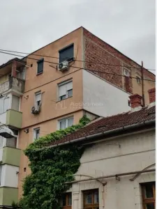 Lugoj, Ap. 1 Cam., 41 Mp.,  Et. 3, Strada Cernei, Langa Liceul Aurel Vlaicu - foto 9
