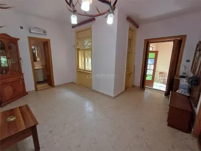 Moldova Noua, Casa Spatioasa Cu Curte, Langa Dunare, 360 Mp. Construiti, Mobilata + Utilata - foto 5