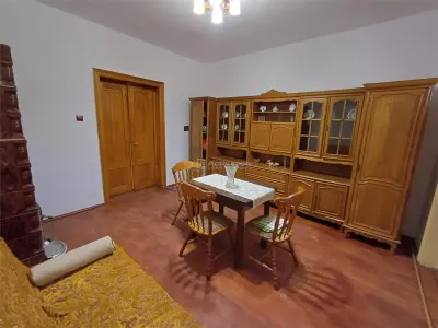 Moldova Noua, Casa Spatioasa Cu Curte, Langa Dunare, 360 Mp. Construiti, Mobilata + Utilata - foto 7